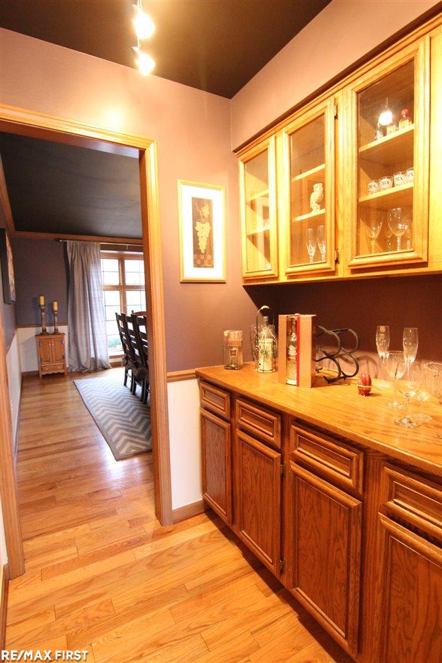 3033 Kilburn Road West Rochester Hills, MI 48306 - Photo 8 of 44