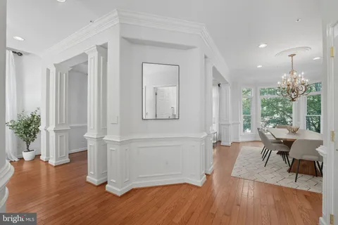 $1,825,000 | 2124 21st Road North, Arlington, VA 22201