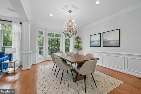 $1,825,000 | 2124 21st Road North, Arlington, VA 22201