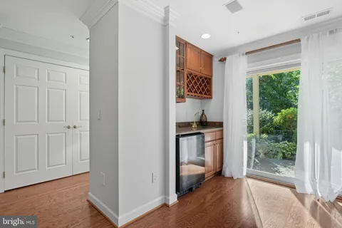 $1,825,000 | 2124 21st Road North, Arlington, VA 22201