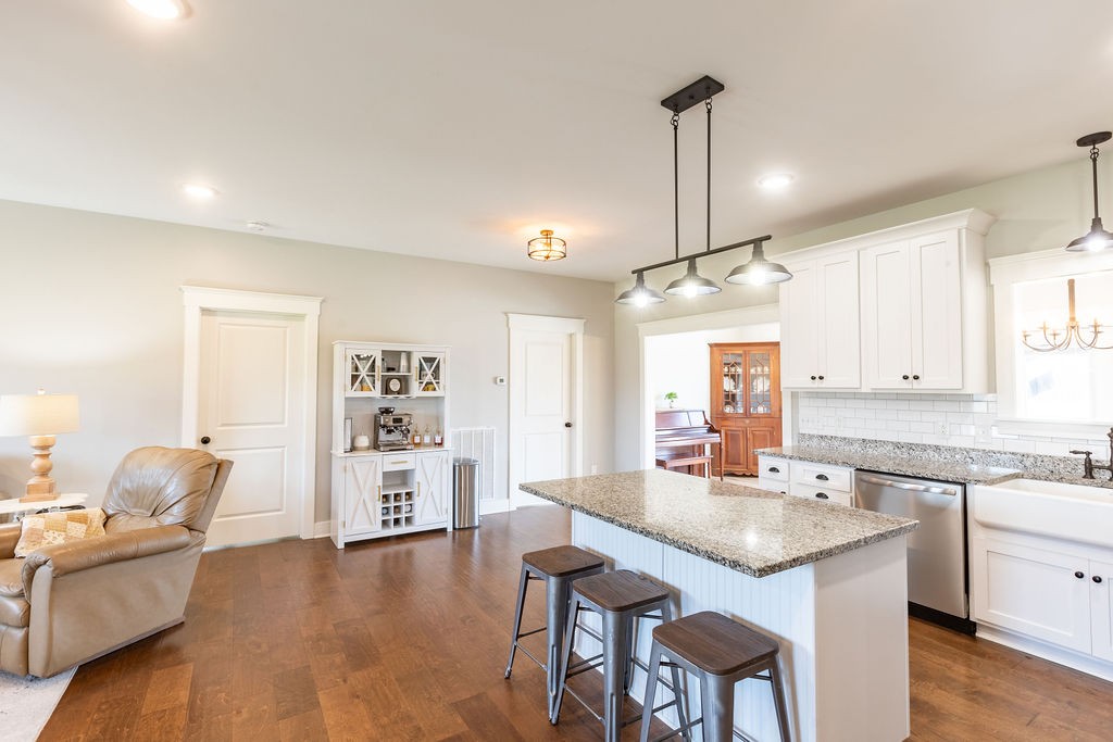 1212 Smith Thompson Road Bethpage, TN 37022 - Photo 11 of 58