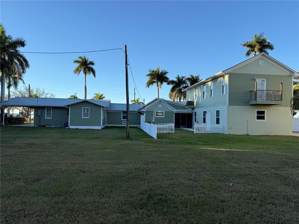 621 West Retta Esplanade Punta Gorda, FL 33950 - Photo 8 of 19 Gallery Image 8