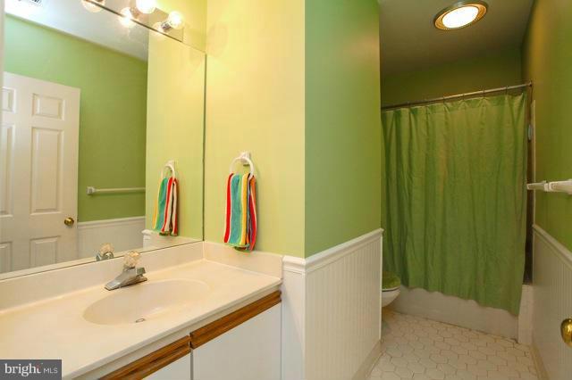 5500 Granby Road Derwood, MD 20855 - Photo 19 of 30 Hall Bath