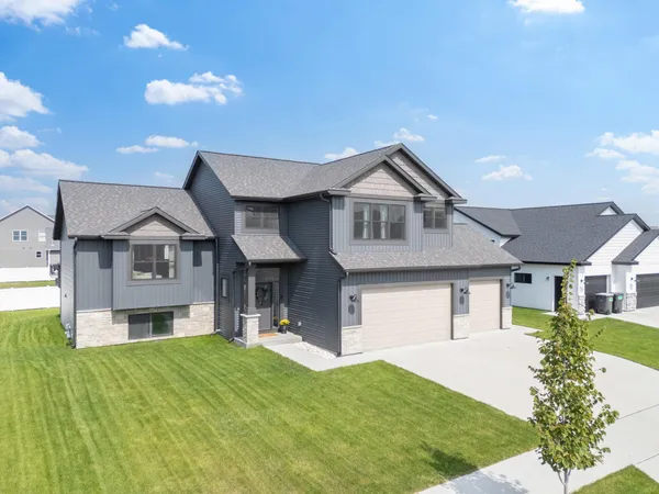 $625,000 | 2449 Phoenix Road Southwest, Rochester, MN 55902