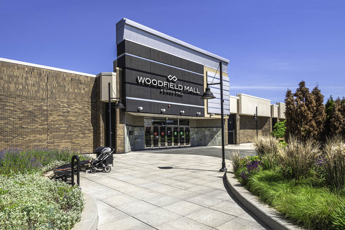 2241 Venture Drive Schaumburg, IL 60173 - Photo 16 of 33 a view of a pathway along the building