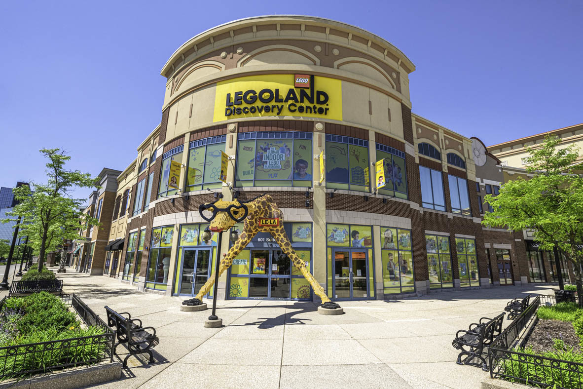 2241 Venture Drive Schaumburg, IL 60173 - Photo 20 of 33 a front view of a building