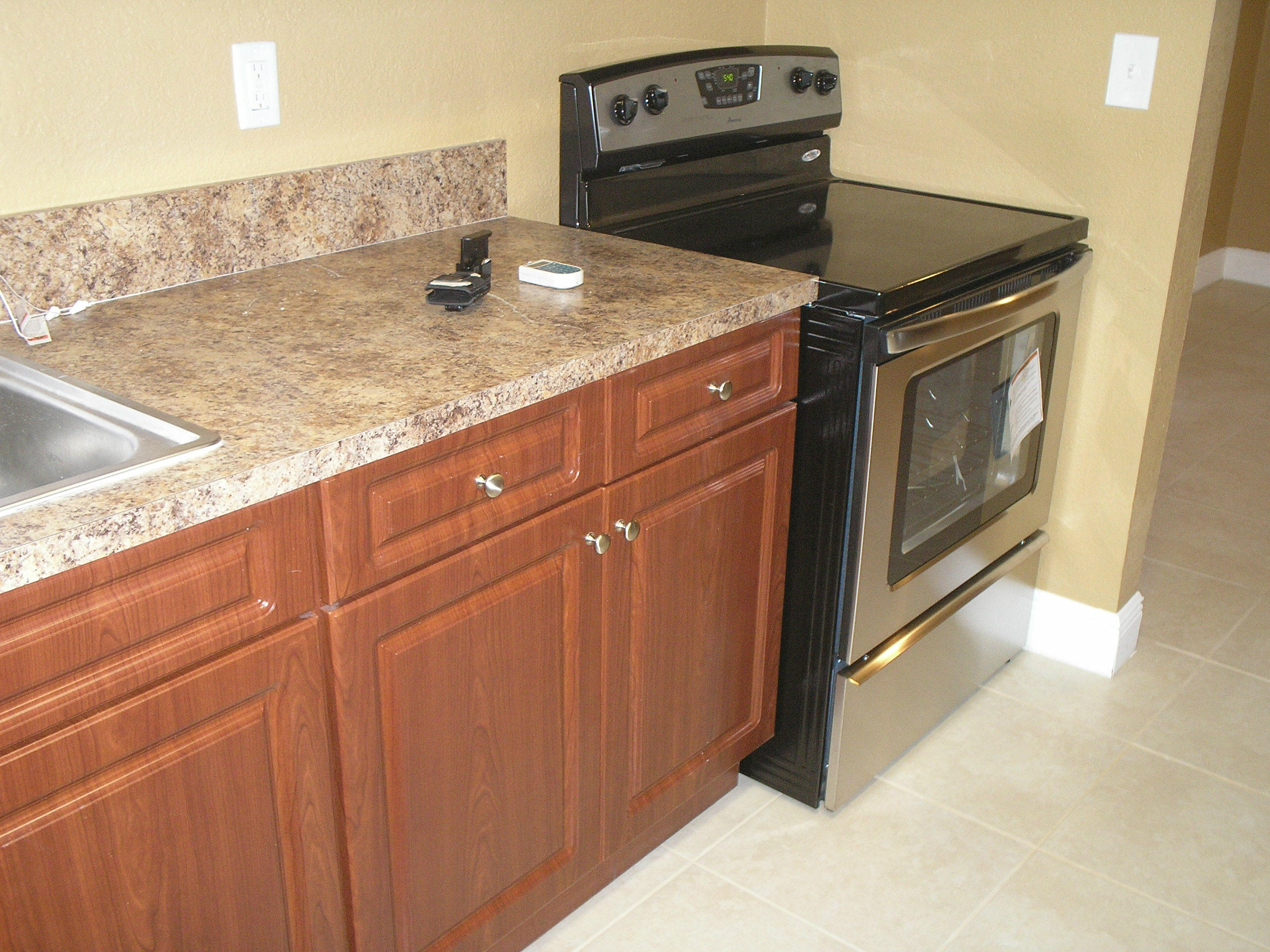 725 West 6th Street Riviera Beach, FL 33404 - Photo 5 of 23 Kitchen