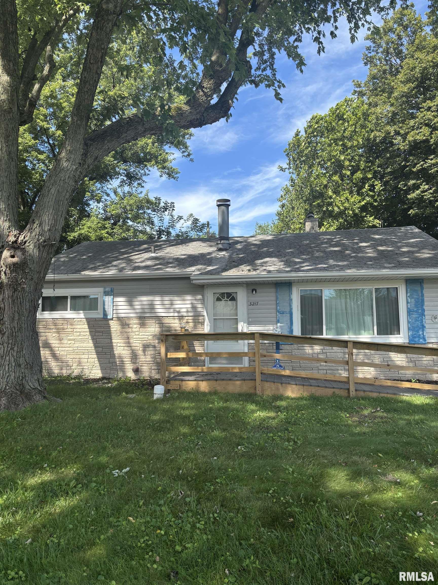 3217 Normandy Road Springfield, IL 62703 - Photo 1 of 20