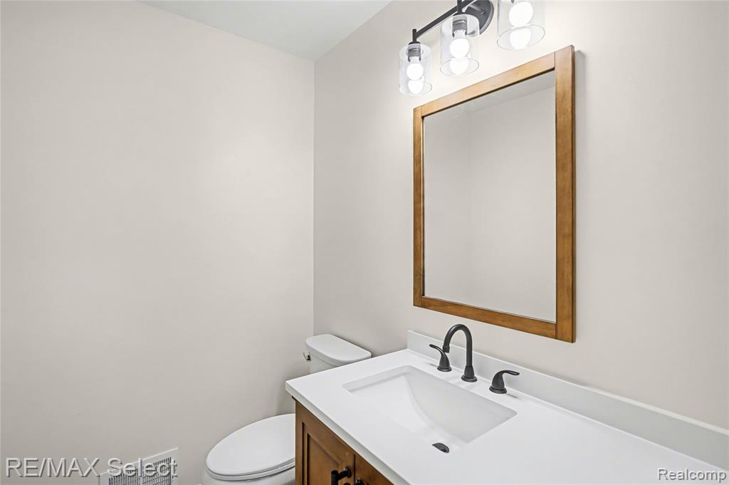 408 3rd Street Fenton, MI 48430 - Photo 23 of 69 Gallery Image 23