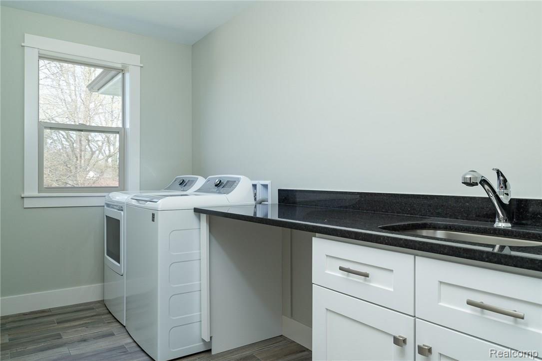 339 Lothrop Road Grosse Pointe, MI 48236 - Photo 24 of 31 339-Lothrop-Rd-24.jpg