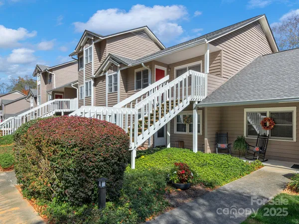 $265,000 | 8 Willow Tree Run, Unit 8, Asheville, NC 28803