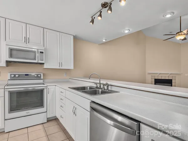 $265,000 | 8 Willow Tree Run, Unit 8, Asheville, NC 28803