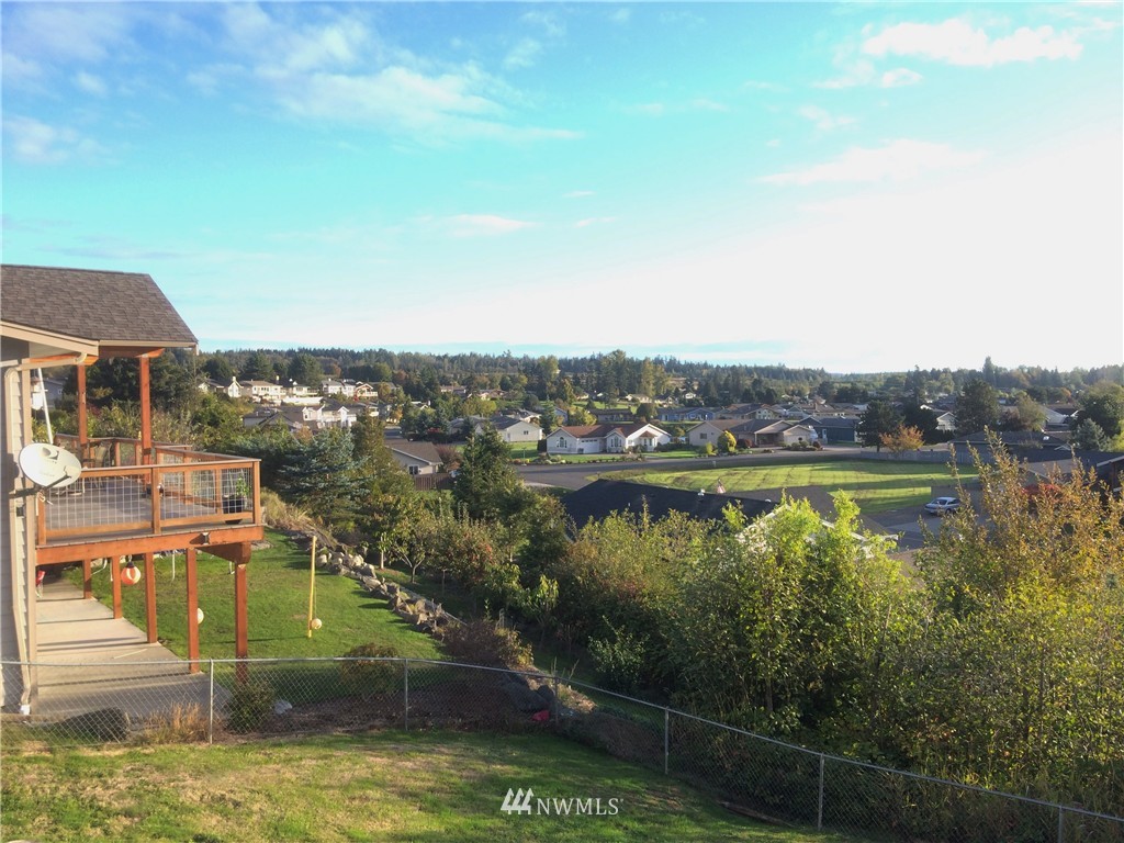 8166 Comox Road Blaine, WA 98230 - Photo 4 of 21 Gallery Image 4