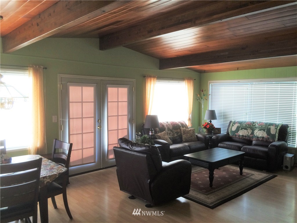 8166 Comox Road Blaine, WA 98230 - Photo 5 of 21 Gallery Image 5