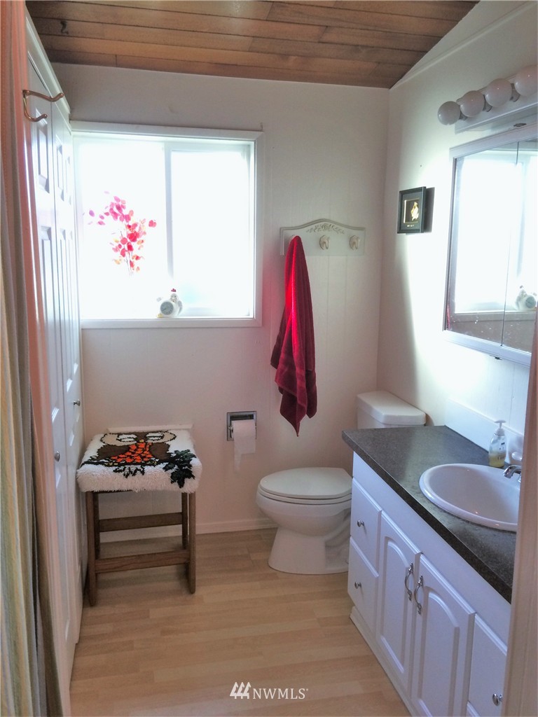 8166 Comox Road Blaine, WA 98230 - Photo 10 of 21 Gallery Image 10