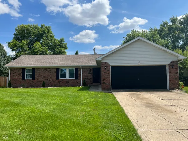 $268,500 | 249 Lori Ann Drive, Whiteland, IN 46184