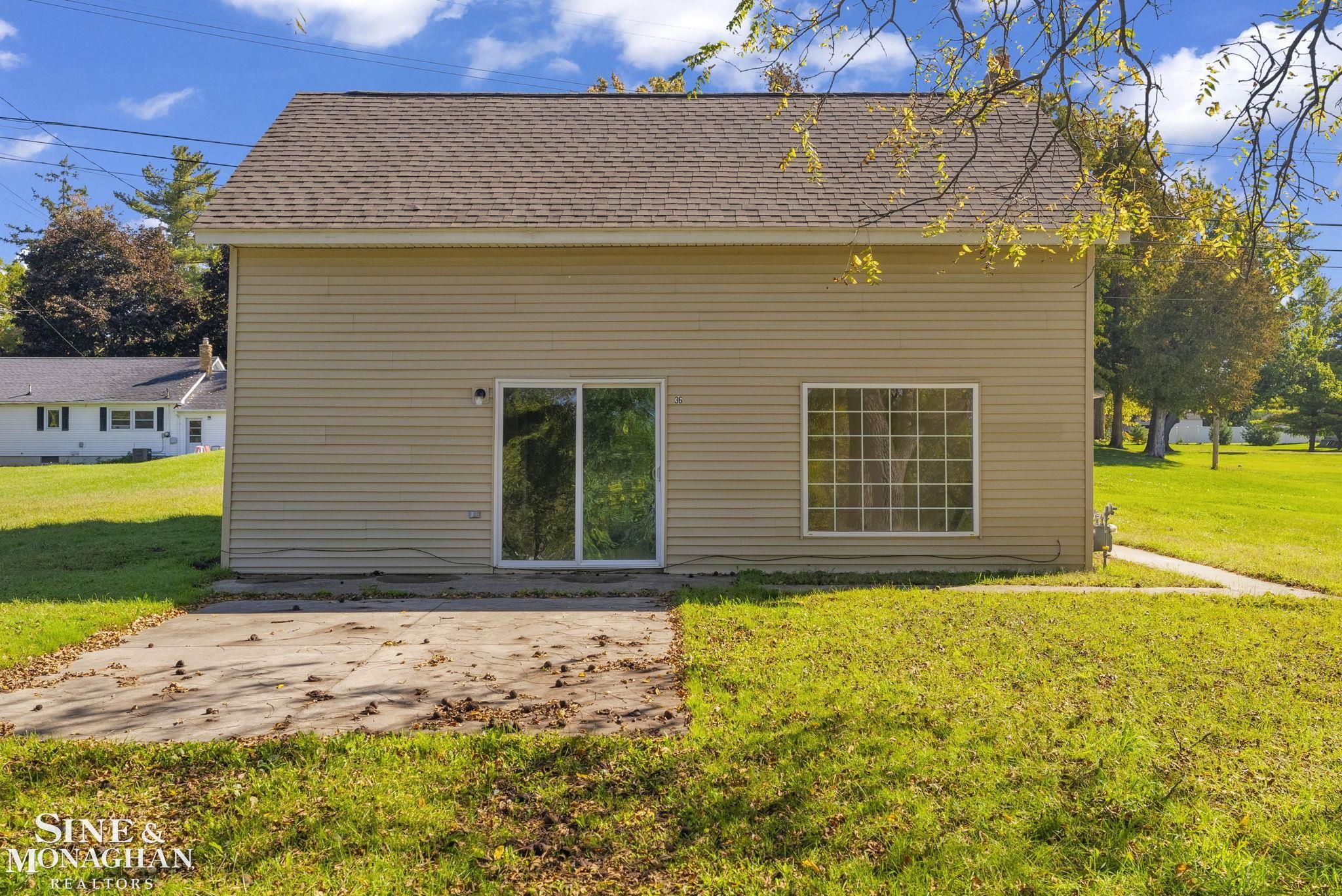 36 Arthur Street Carsonville, MI 48419 - Photo 2 of 38