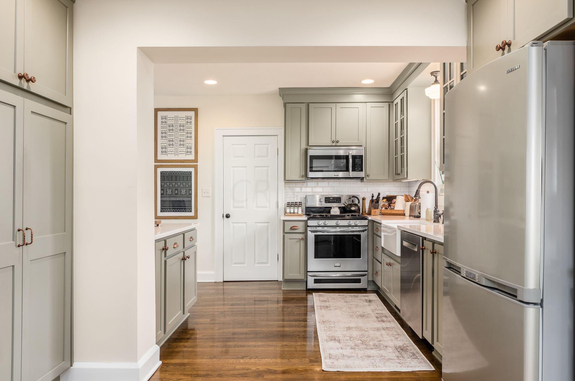 48 East Tulane Road Columbus, OH 43202 - Photo 20 of 41 Kitchen 7