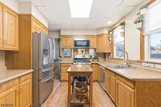 $460,000 | 350 Greylock Parkway, Belleville, NJ 07109