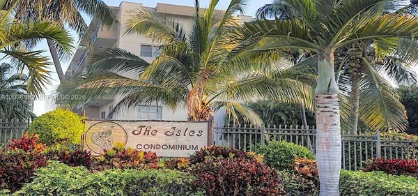 $2,750 | 250 181 Drive, Unit 108, Sunny Isles Beach, FL 33160