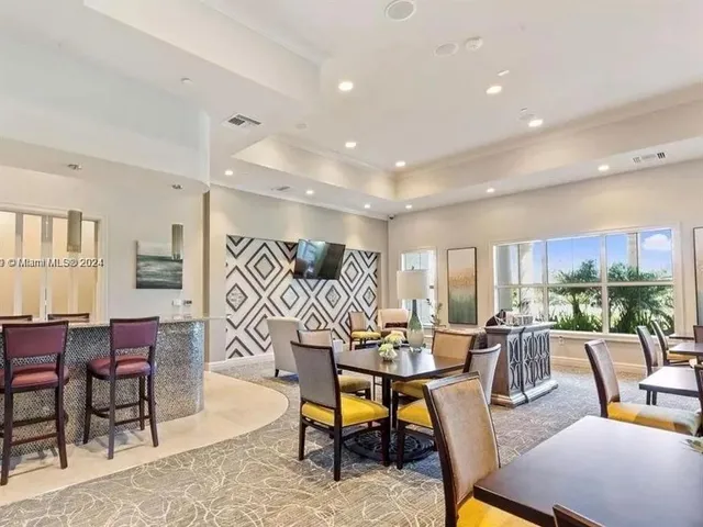 $3,950 | 5035 Eucalyptus Drive, Hollywood, FL 33021