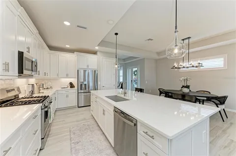 $949,999 | 909 Crosswind Avenue, Sarasota, FL 34240