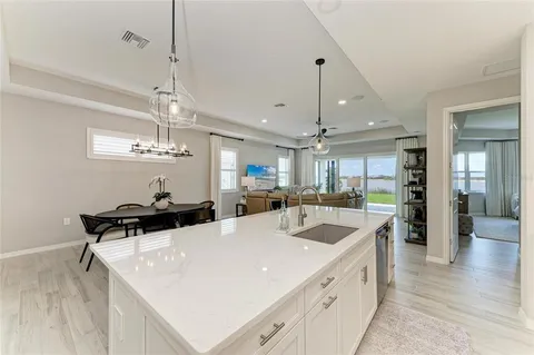 $949,999 | 909 Crosswind Avenue, Sarasota, FL 34240