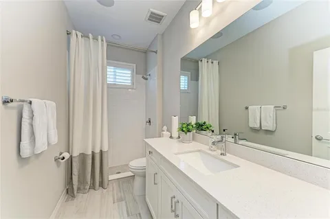 $949,999 | 909 Crosswind Avenue, Sarasota, FL 34240