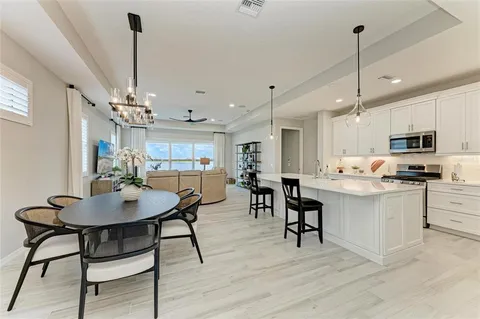 $949,999 | 909 Crosswind Avenue, Sarasota, FL 34240