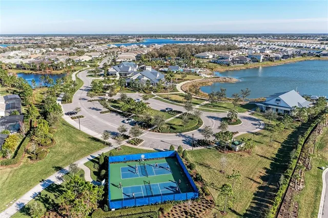 $949,999 | 909 Crosswind Avenue, Sarasota, FL 34240