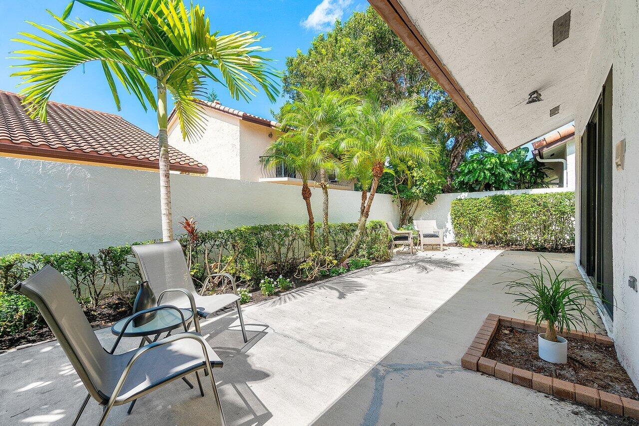 23172 Via Stel Boca Raton, FL 33433 - Photo 24 of 30 wrap around patio