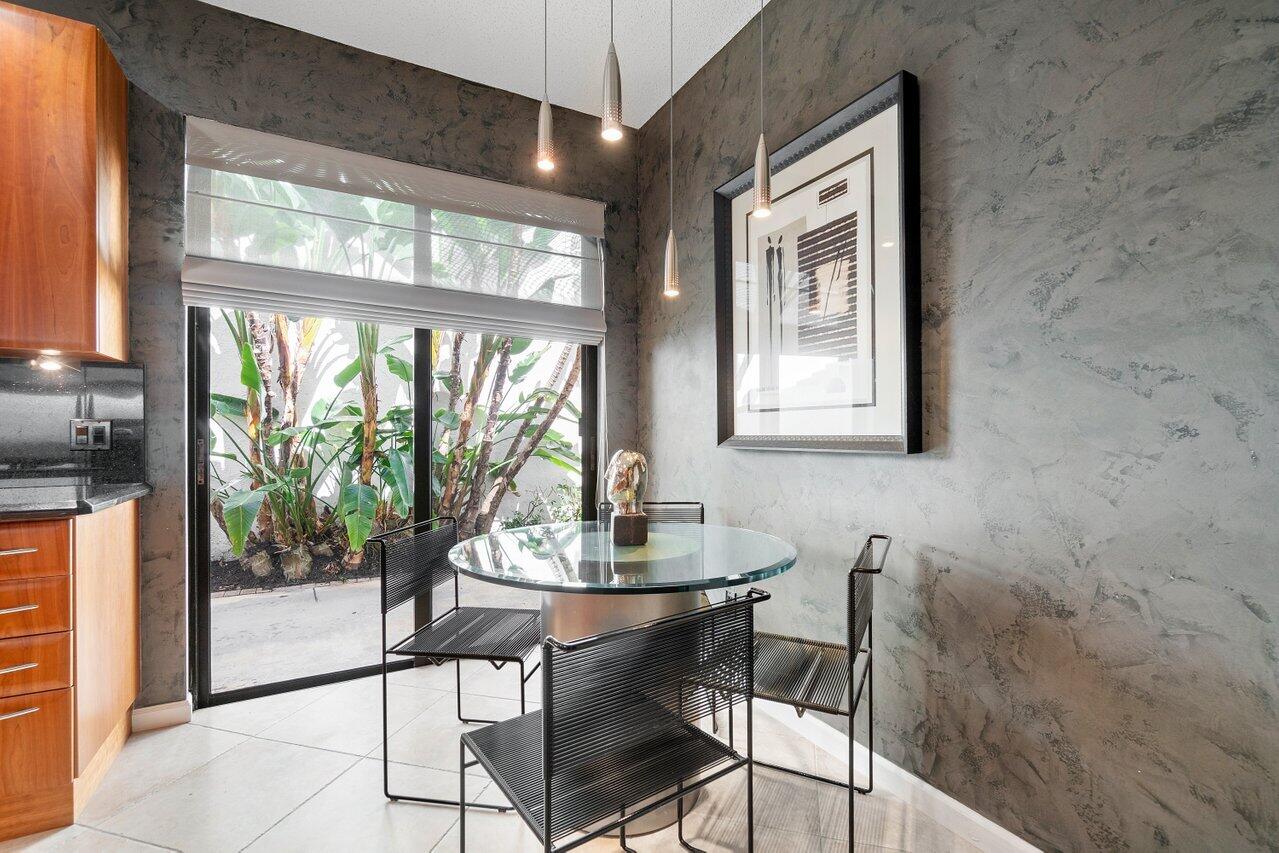 23172 Via Stel Boca Raton, FL 33433 - Photo 4 of 30 020-23172ViaStel-BocaRaton-FL-33433-SMAL