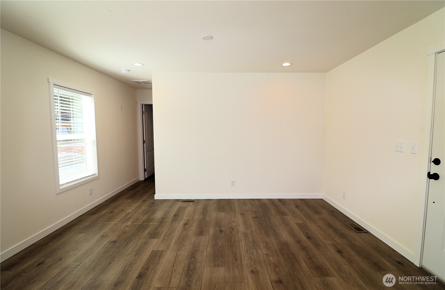 1060 North Wenas Road, Unit 9 Selah, WA 98942 - Photo 11 of 18
