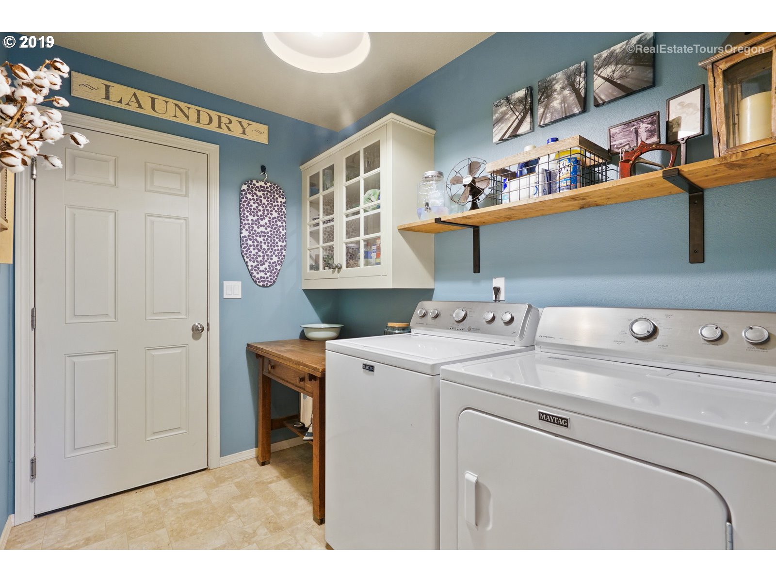 11909 Southeast Laughing Water Road Sandy, OR 97055 - Photo 14 of 22 a utility room with dryer and washer