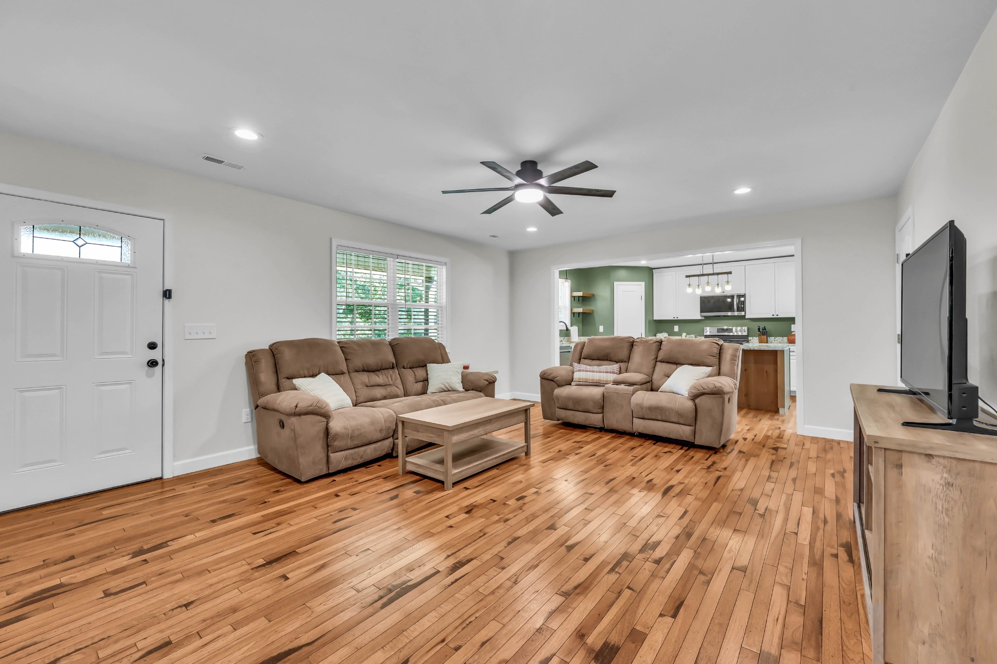 733 Mitchell Road Erin, TN 37061 - Photo 7 of 38 Gallery Image 7