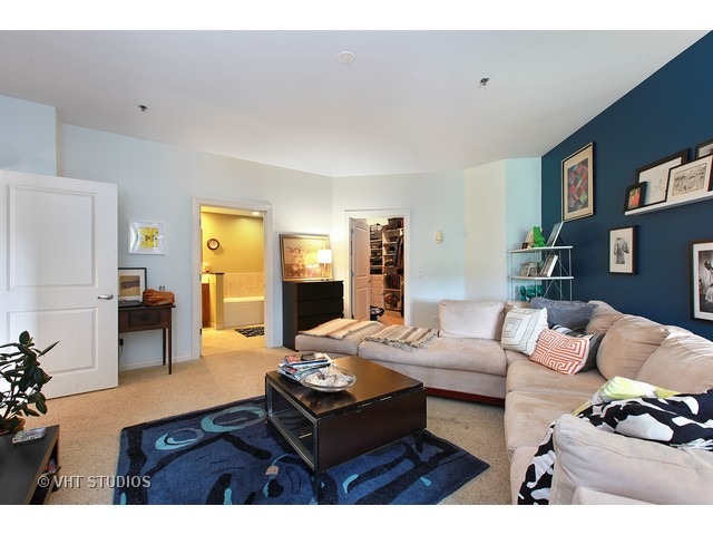 5556 North Sheridan Road, Unit 309 Chicago, IL 60640 - Photo 8 of 15