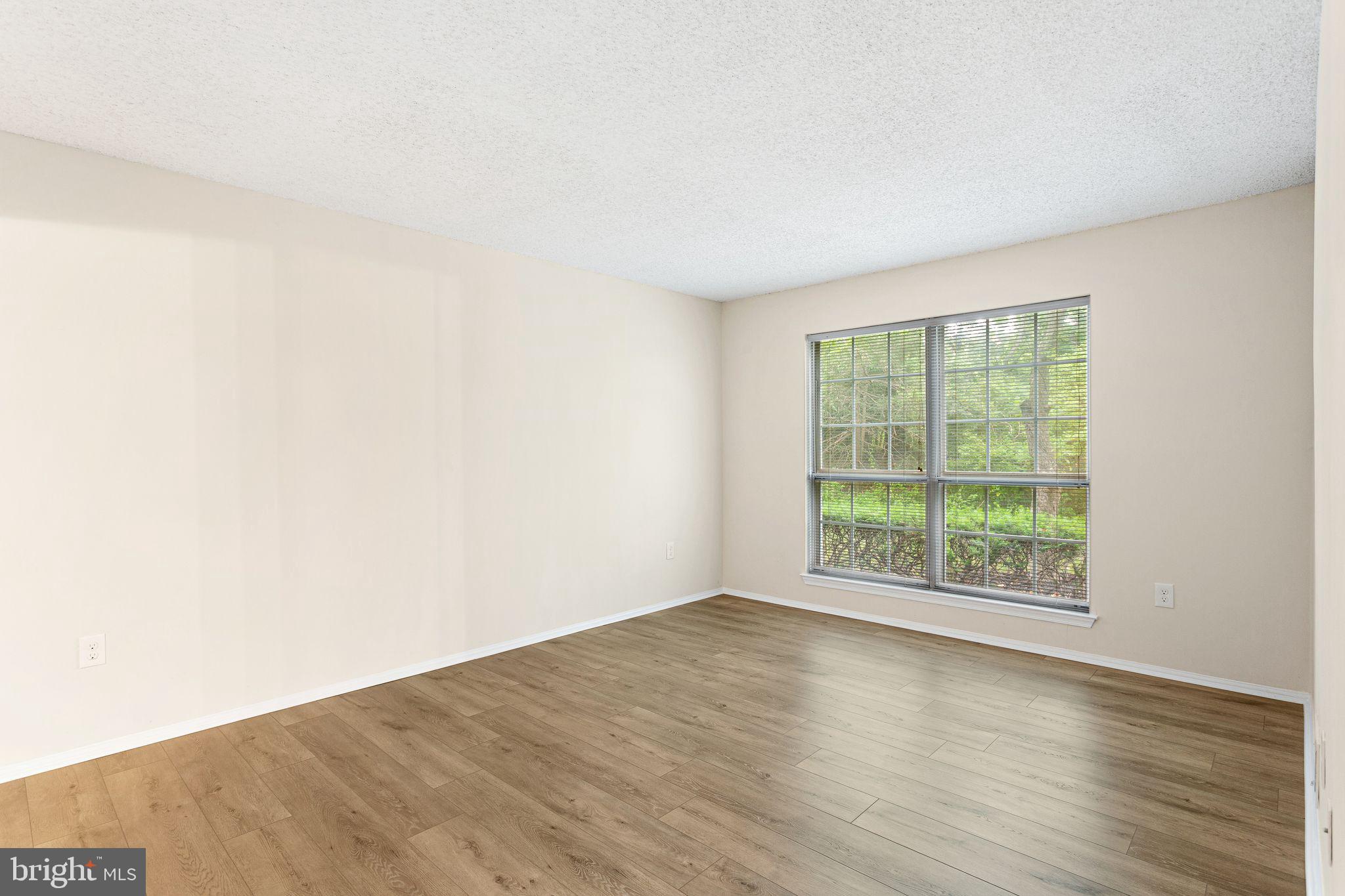 77 Cheverny Court Hamilton, NJ 08619 - Photo 15 of 30