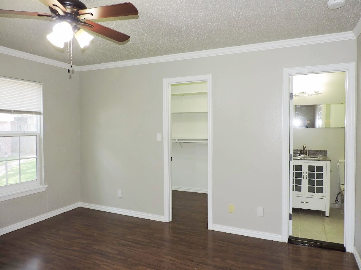 6627 Valleyside Road Austin, TX 78731 - Photo 22 of 37