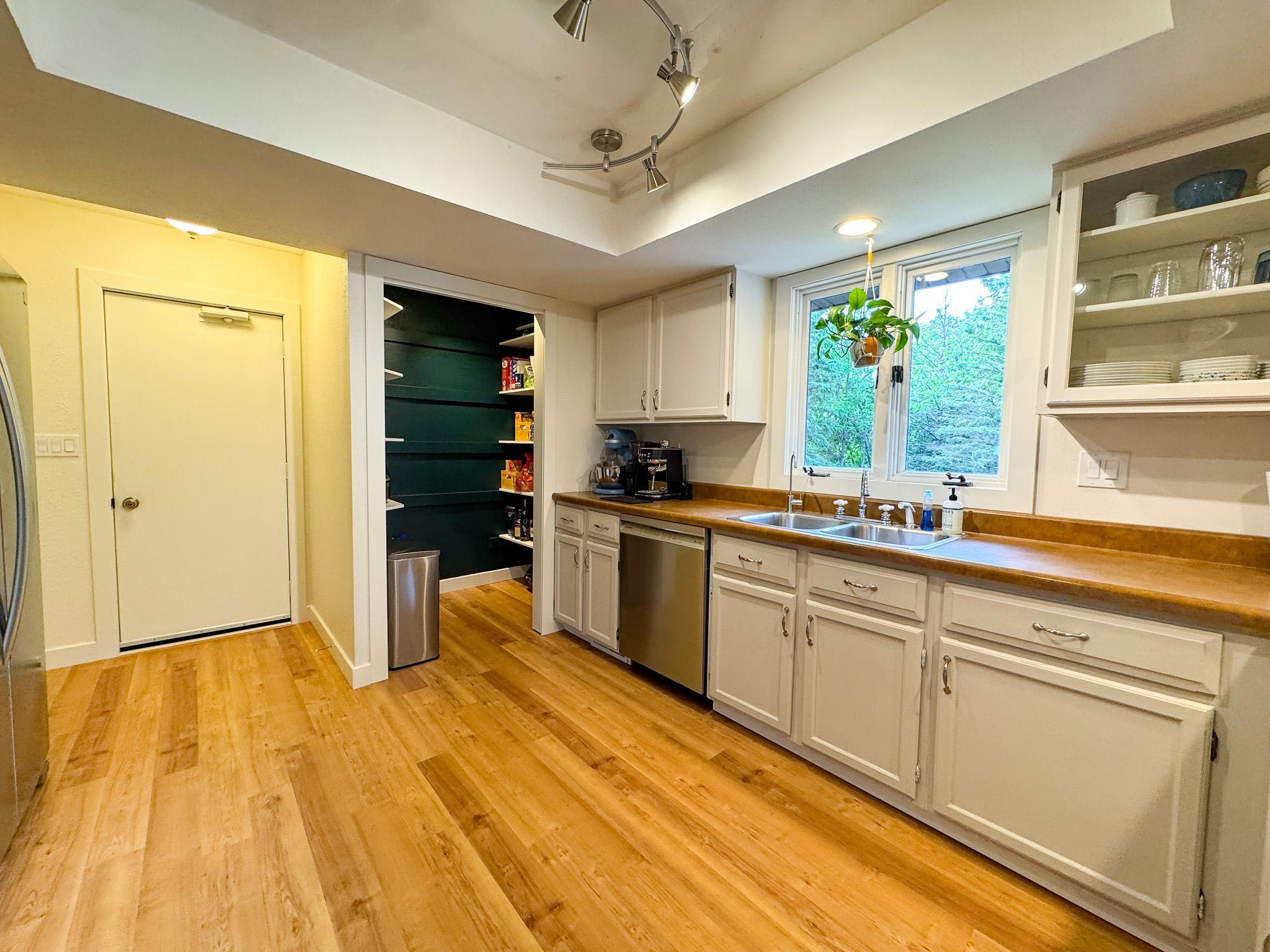 1312 Somerset Road Fergus Falls, MN 56537 - Photo 8 of 46