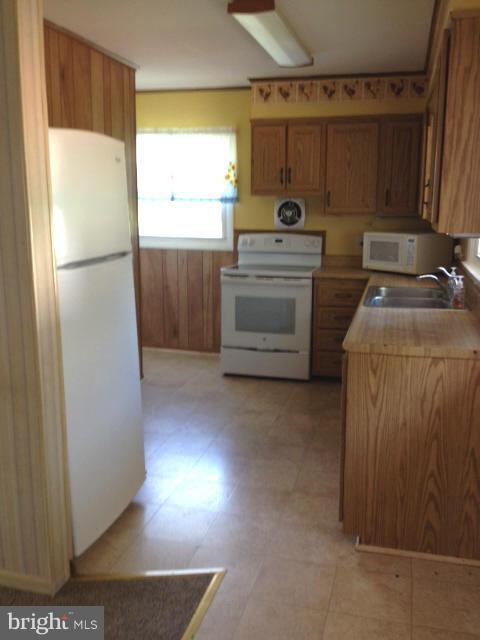 217 Hopewell Road Churchville, MD 21028 - Photo 11 of 21 Kitchen