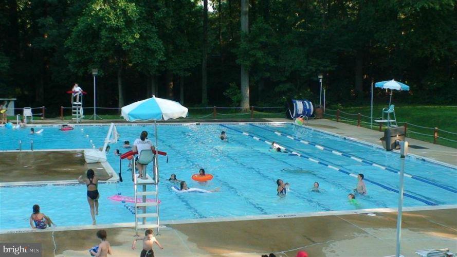 7615 Trail Run Road Falls Church, VA 22042 - Photo 25 of 28 Neighborhood Pool