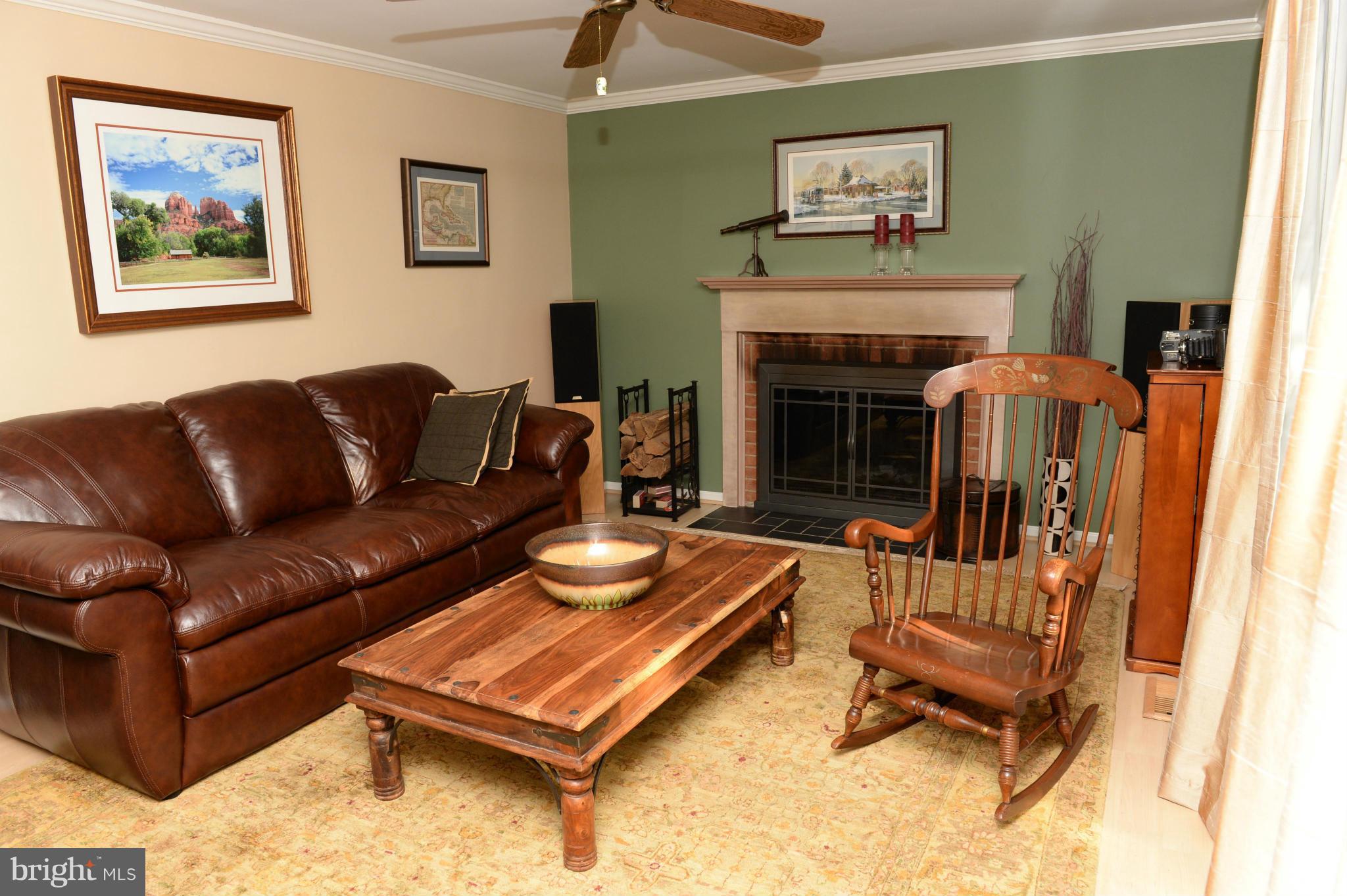 7615 Trail Run Road Falls Church, VA 22042 - Photo 9 of 28 Family Room w/Fireplace and SGD to patio