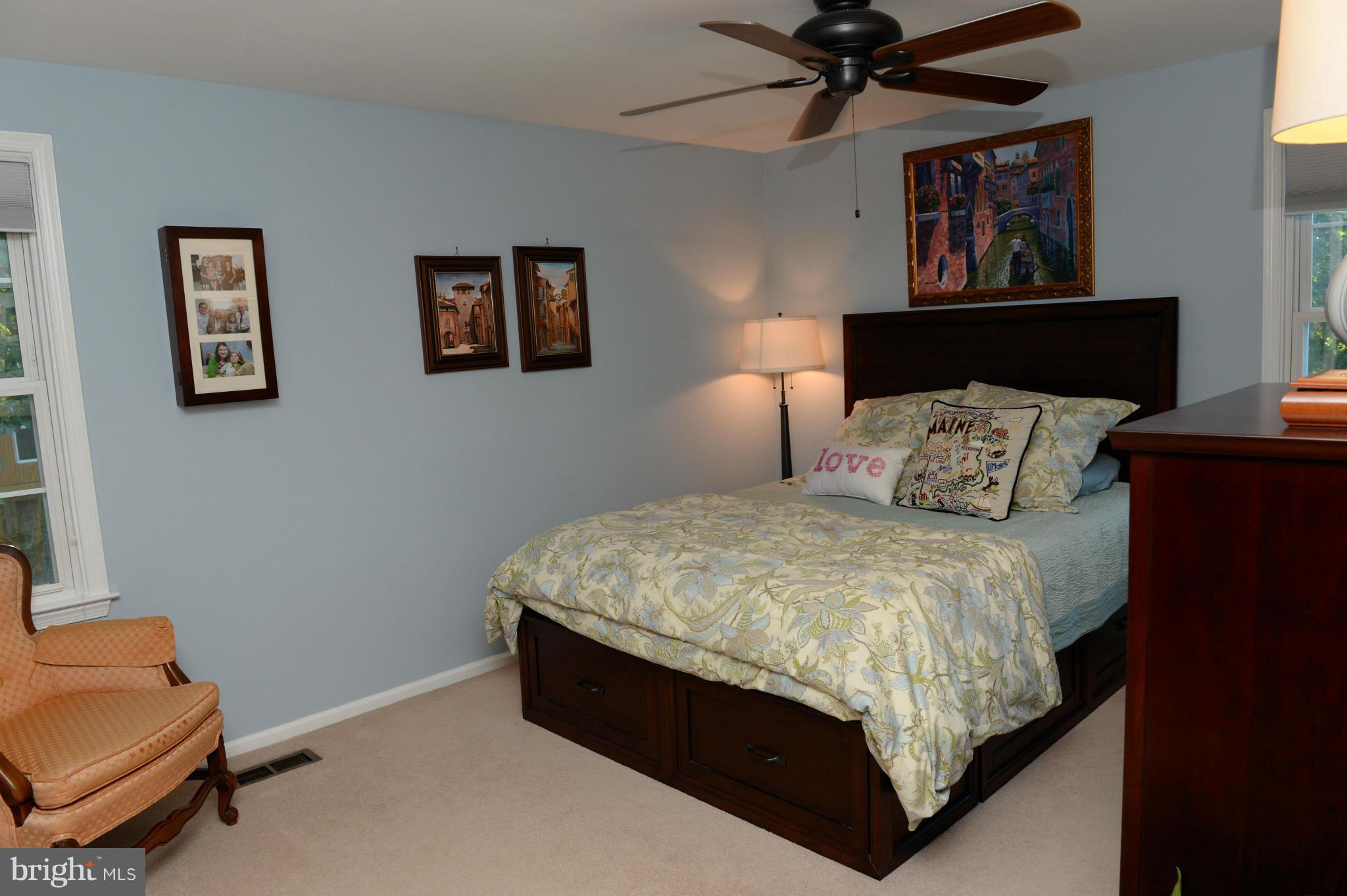 7615 Trail Run Road Falls Church, VA 22042 - Photo 10 of 28 Master bedroom with private bath & walk-in closet
