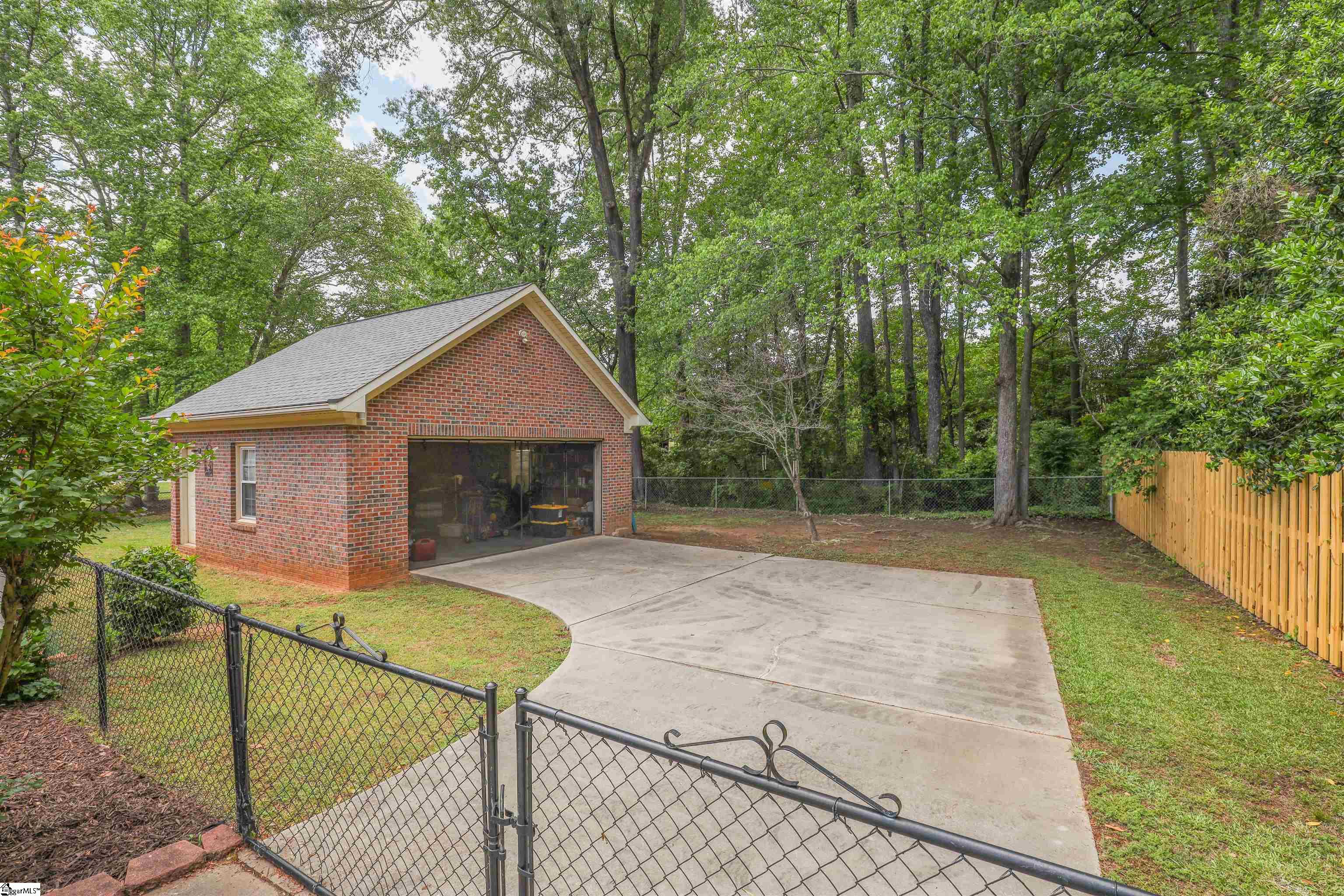 101 Halifax Road Easley, SC 29642 - Photo 32 of 37