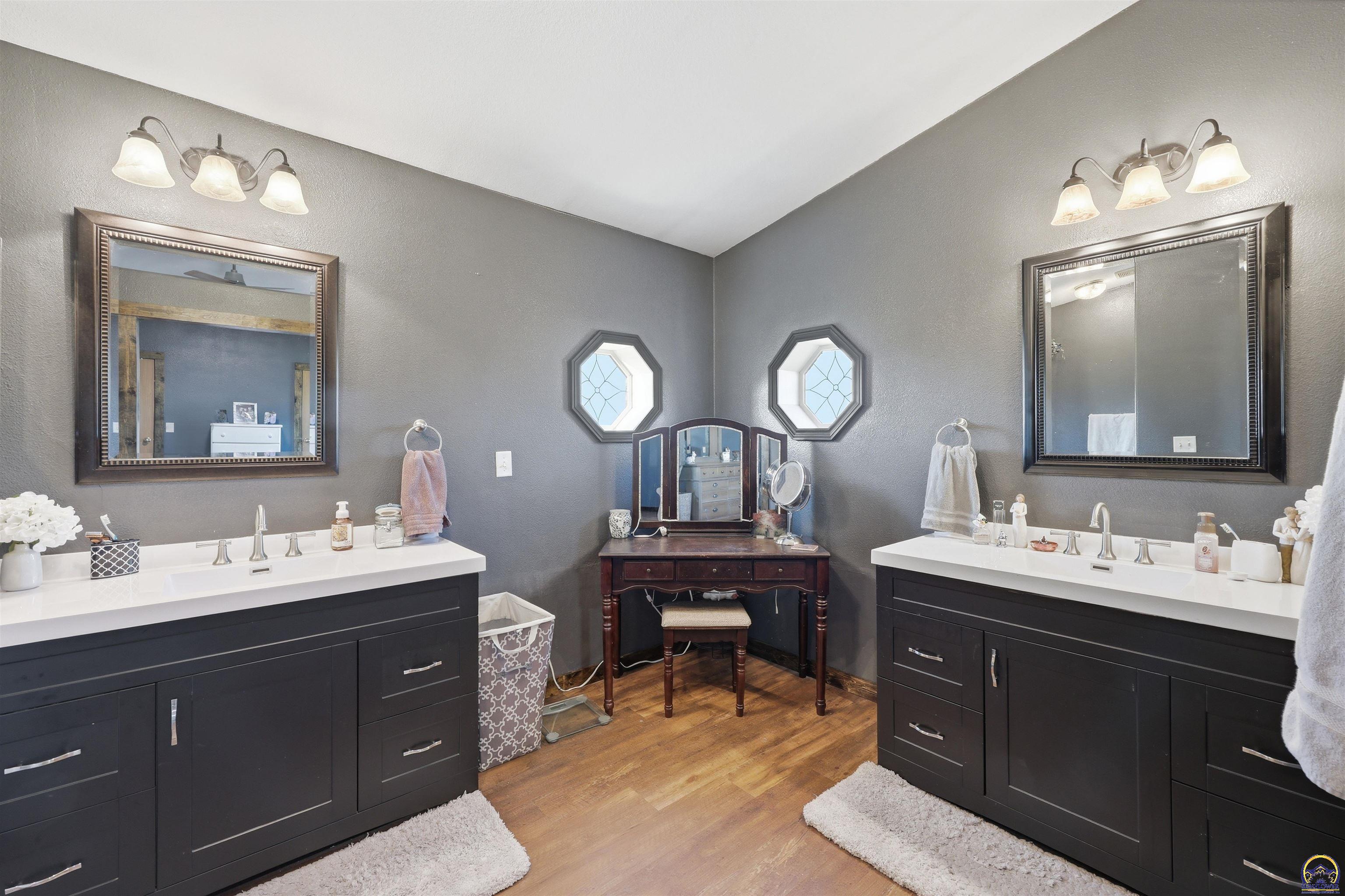 6449 Northwest Humphrey Road Topeka, KS 66618 - Photo 21 of 47