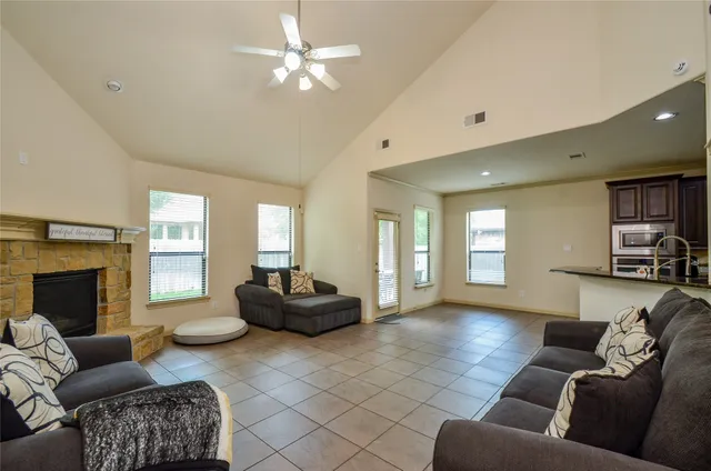 $399,900 | 11014 Sir Alex Drive, Tomball, TX 77375