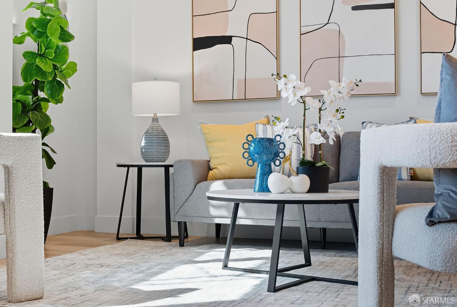 2747 San Pablo Avenue, Unit 406 Berkeley, CA 94702 - Photo 18 of 34 a dining room with furniture and a potted plant
