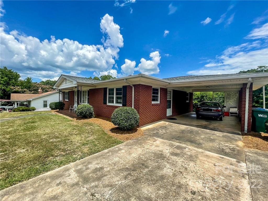 428 Ridge Street Albemarle, NC 28001 - Photo 4 of 38 Gallery Image 4