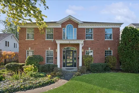 $1,395,000 | 509 Pinecrest Lane, Wilmette, IL 60091
