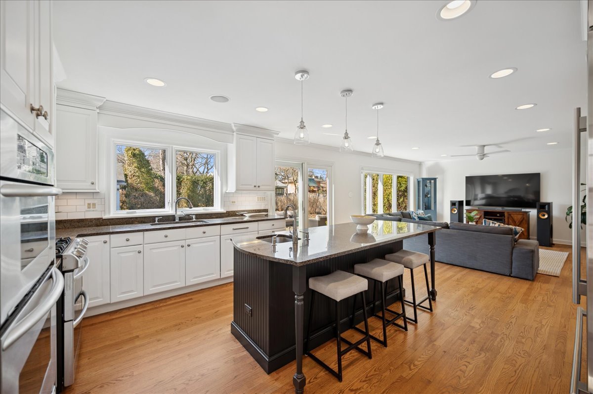 509 Pinecrest Lane Wilmette, IL 60091 - Photo 13 of 48